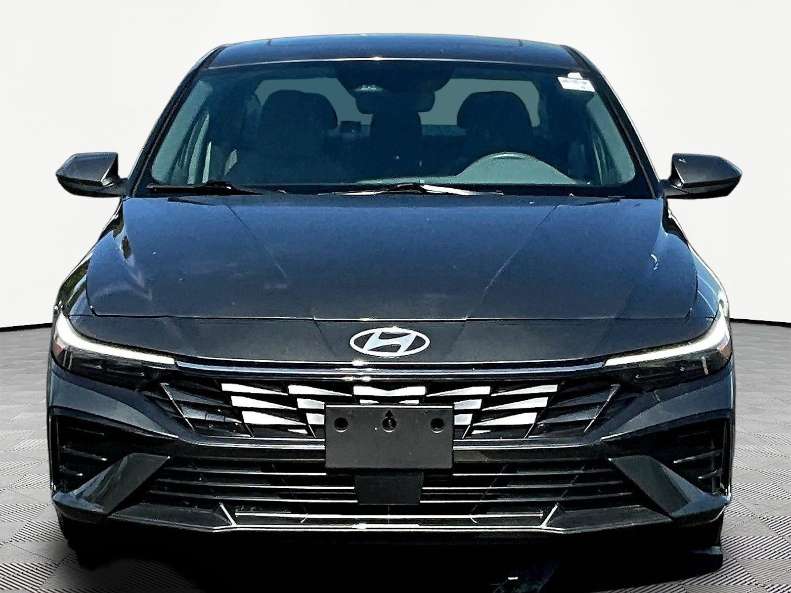 Used 2024 Hyundai Elantra SEL w/ Convenience Package FWD image 2