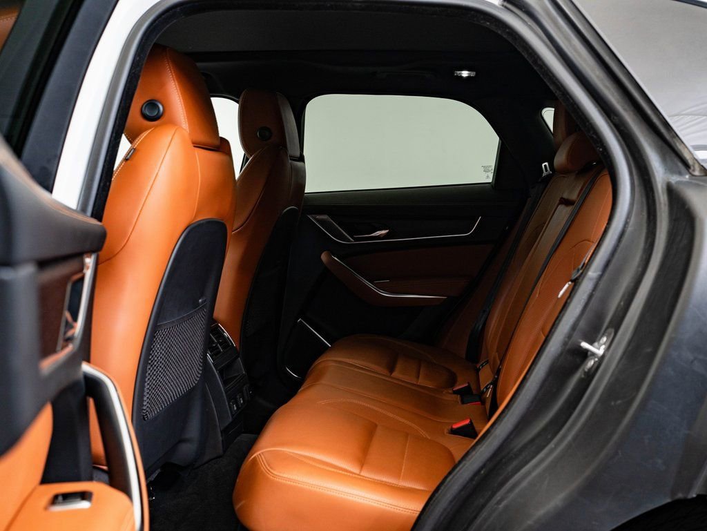 Certified 2024 Jaguar F-PACE R-Dynamic S image 42