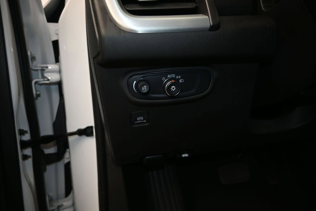 Certified 2024 GMC Terrain SLE AWD/4WD image 12
