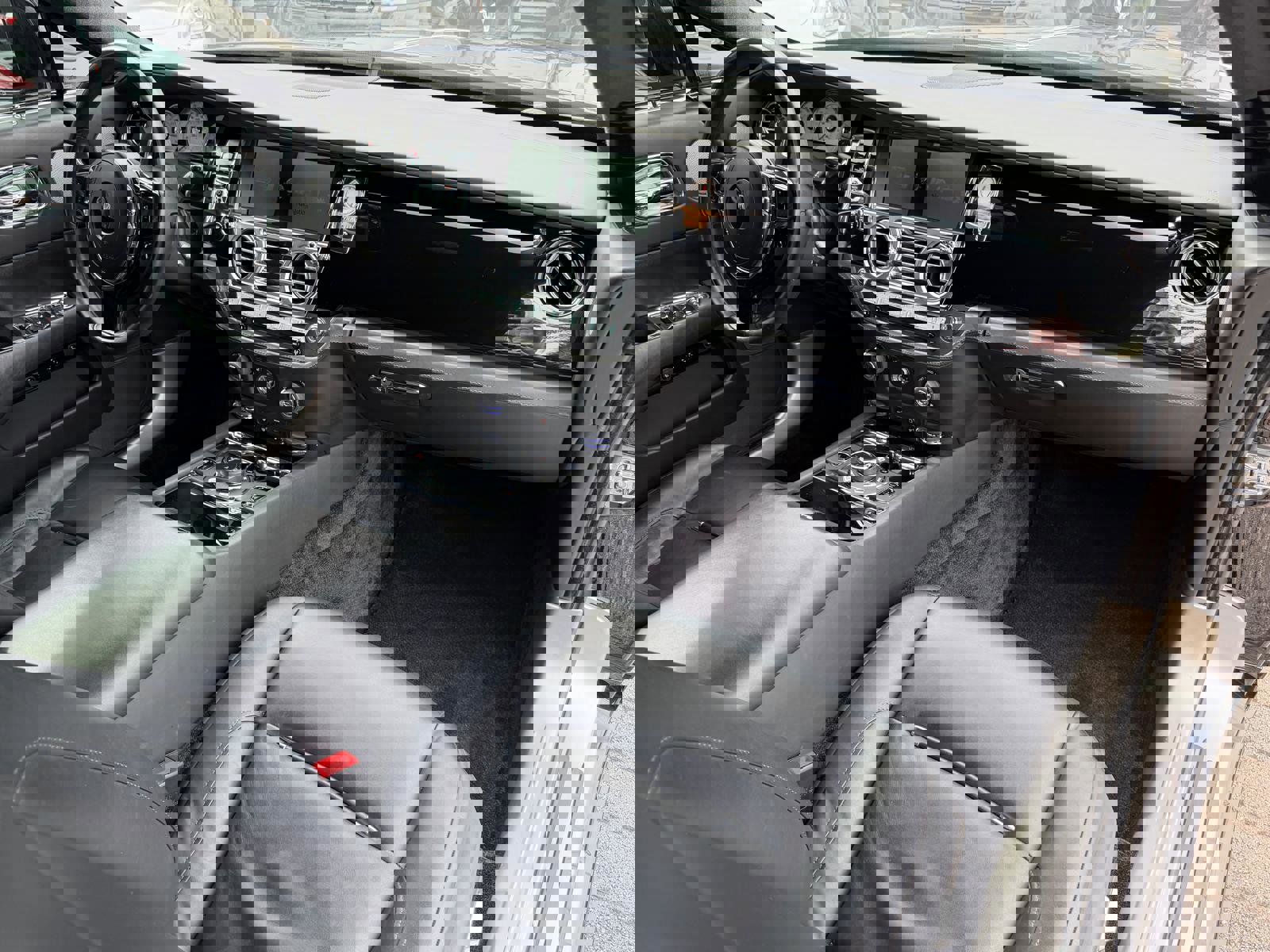 Used 2016 Rolls-Royce Wraith image 49