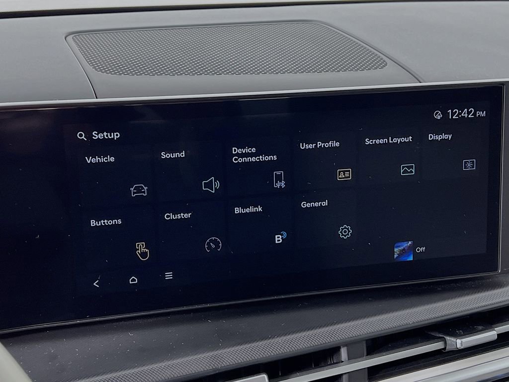 Certified 2025 Hyundai Santa Fe SE image 12