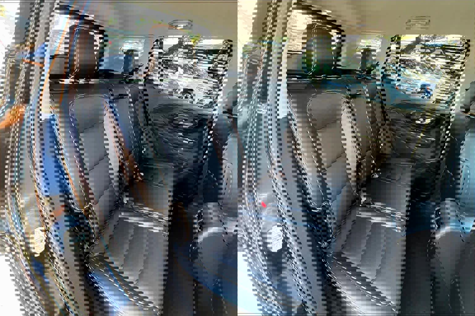 Used 2022 GMC Terrain AT4 image 19