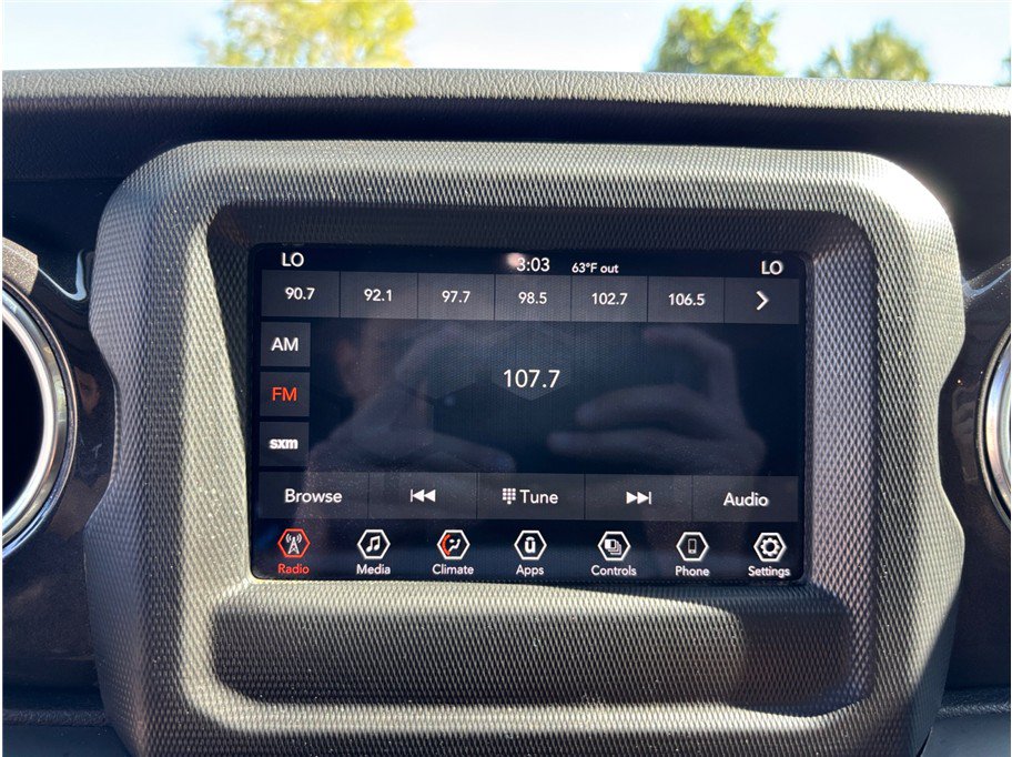 Used 2021 Jeep Wrangler Unlimited Sahara w/ Altitude AWD/4WD image 25