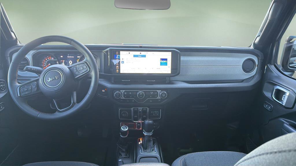 Used 2024 Jeep Gladiator Sport image 10