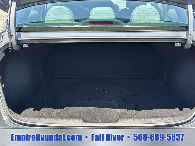 Used 2024 Hyundai Elantra SE FWD image 13