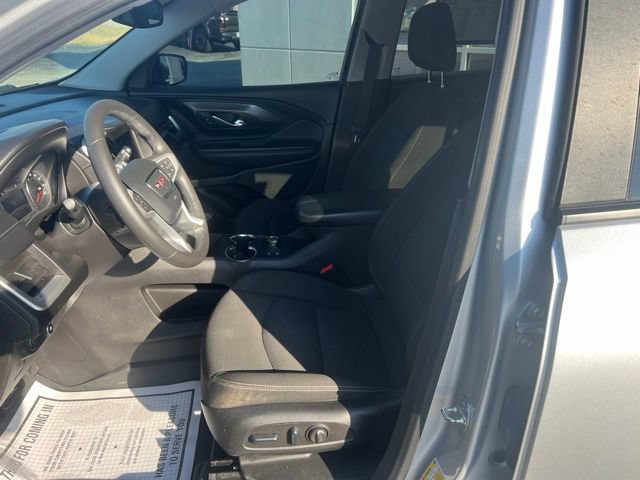 Used 2022 GMC Terrain SLE w/ Driver Convenience Package FWD image 10