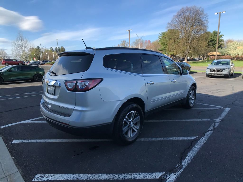 Used 2016 Chevrolet Traverse LT image 14
