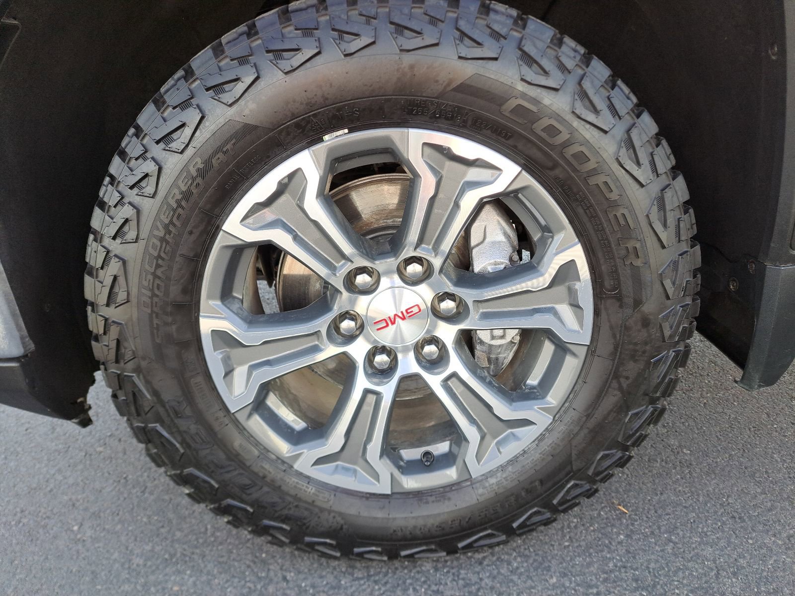 Used 2023 GMC Sierra 1500 SLE image 14