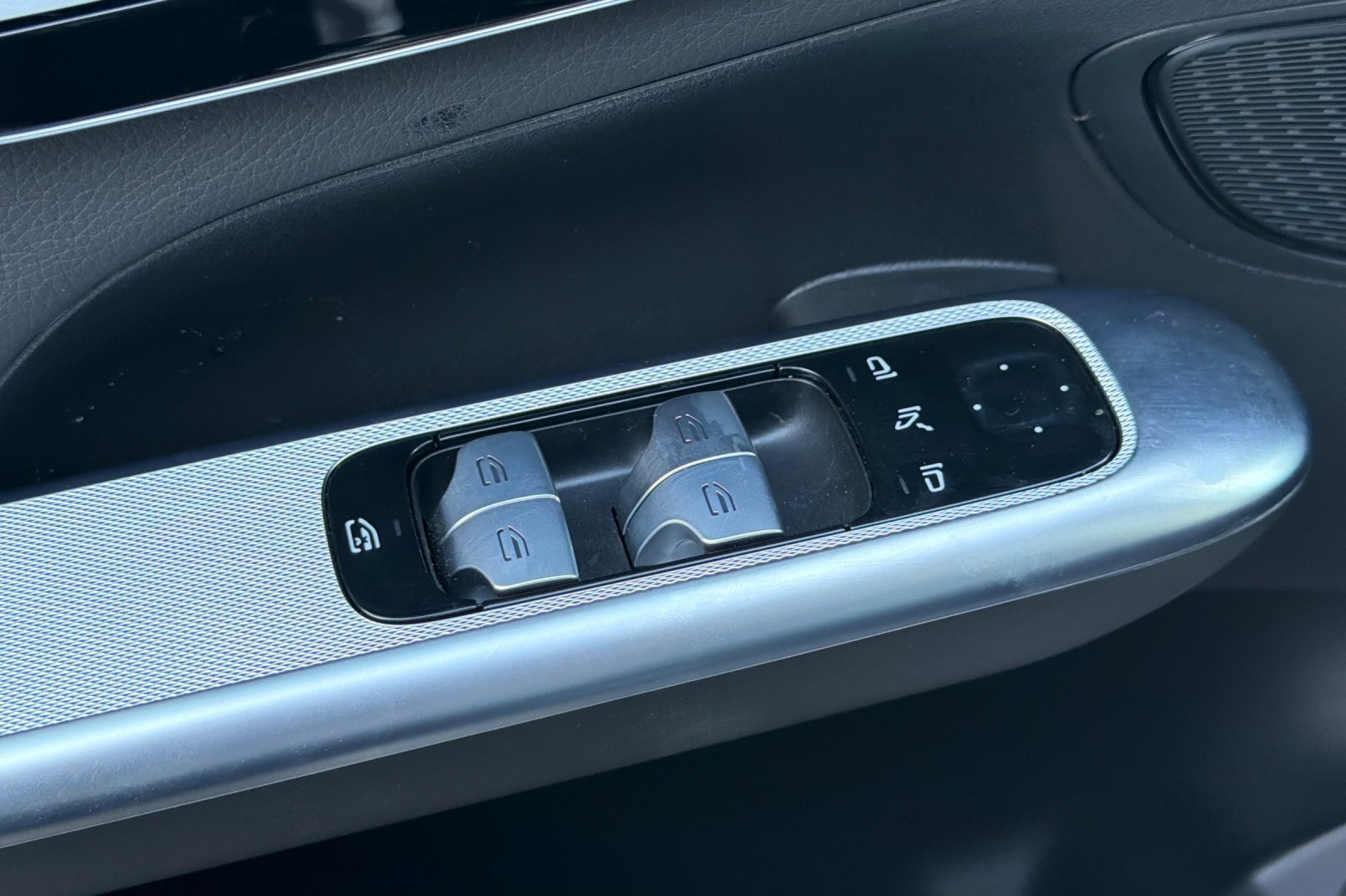 Certified 2025 Mercedes-Benz GLC 300 GLC 300 4MATIC image 12