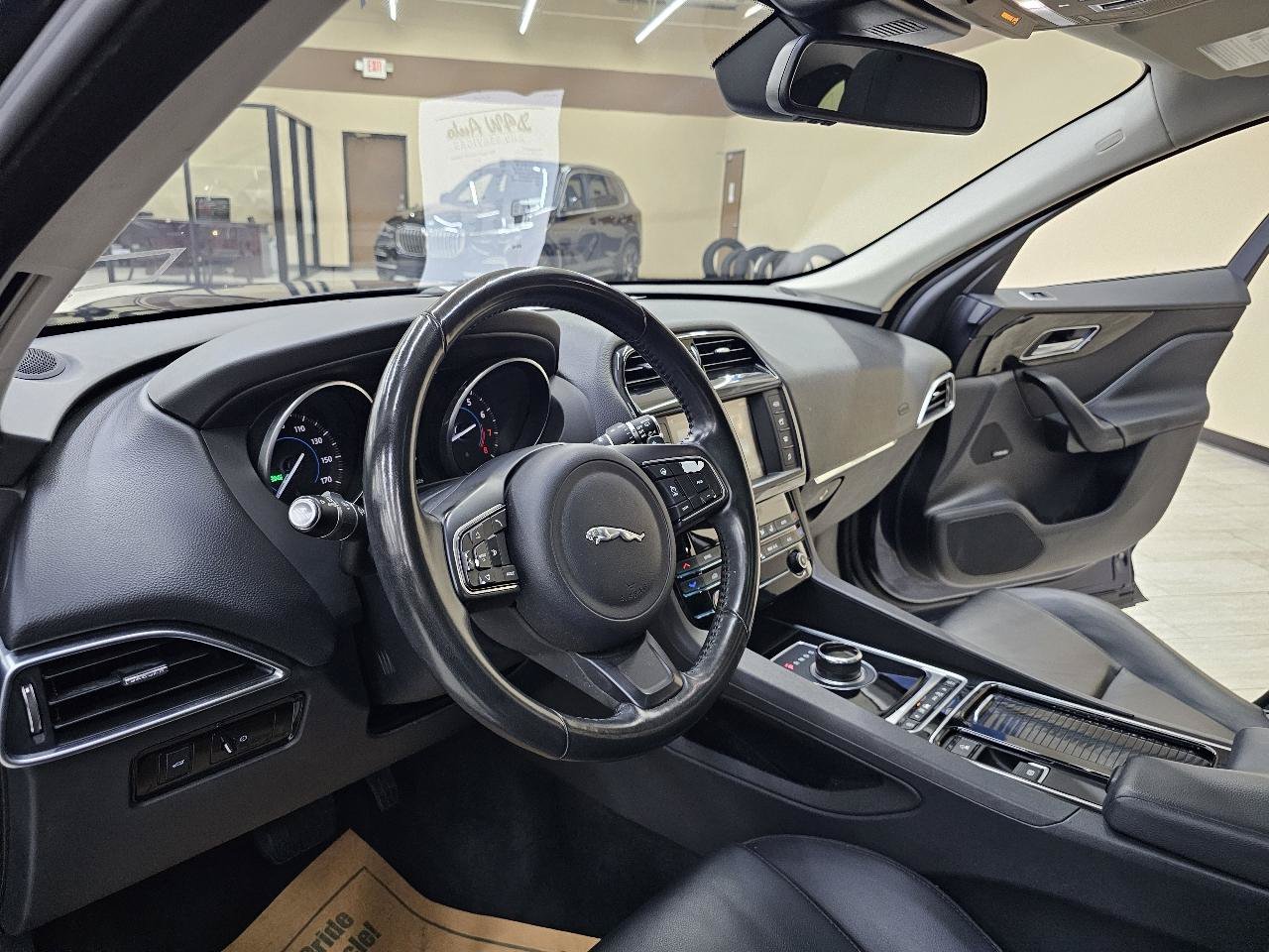 Used 2018 Jaguar F-PACE Premium AWD/4WD image 20