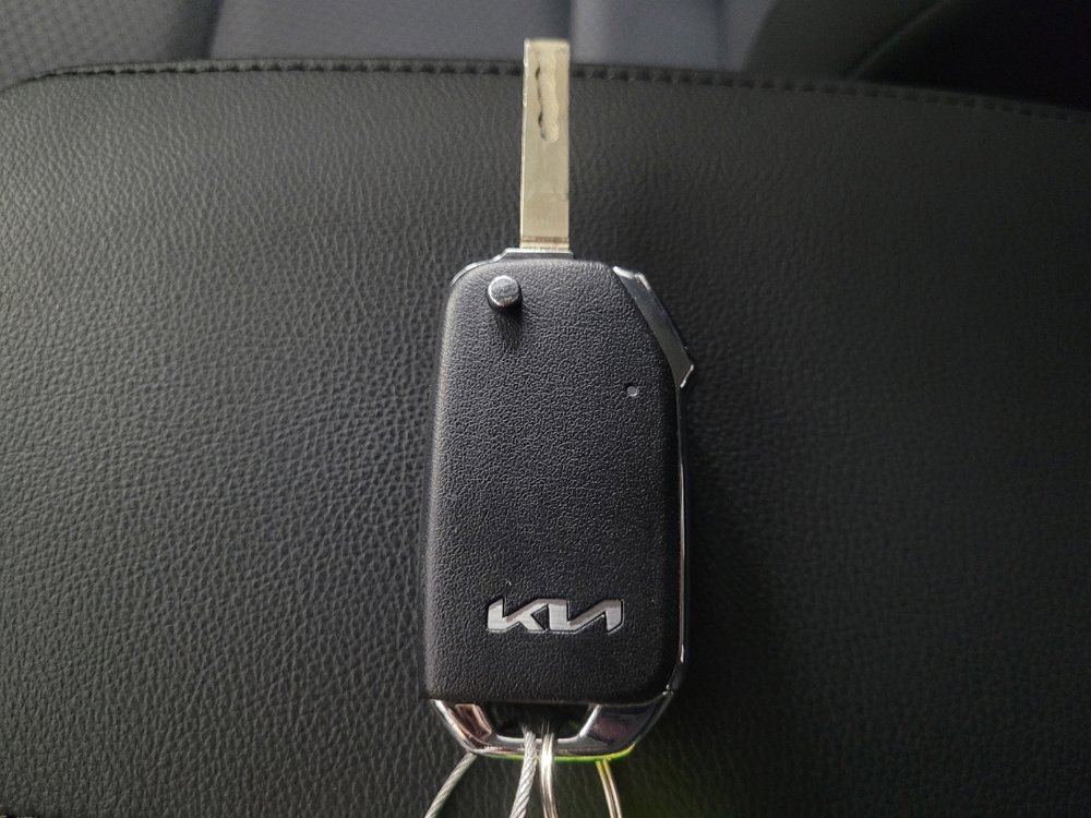 Used 2025 Kia Soul LX w/ LX Technology Package image 32