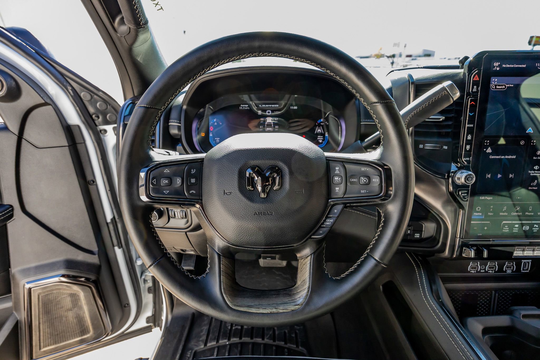 Used 2025 RAM 3500 Limited image 18