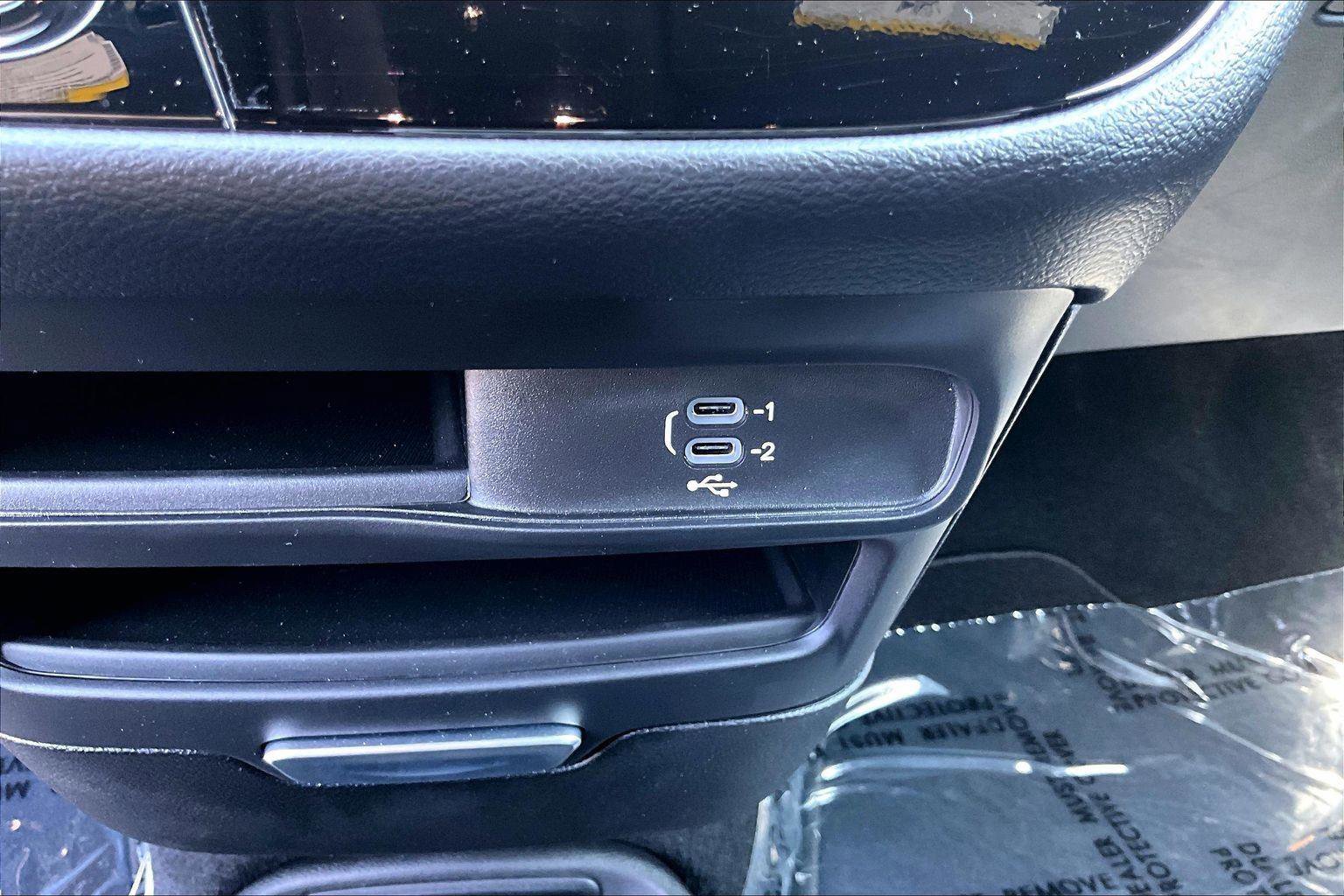 Used 2026 Chrysler Voyager LX FWD image 34