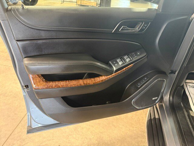 Used 2018 Chevrolet Suburban Premier AWD/4WD image 50