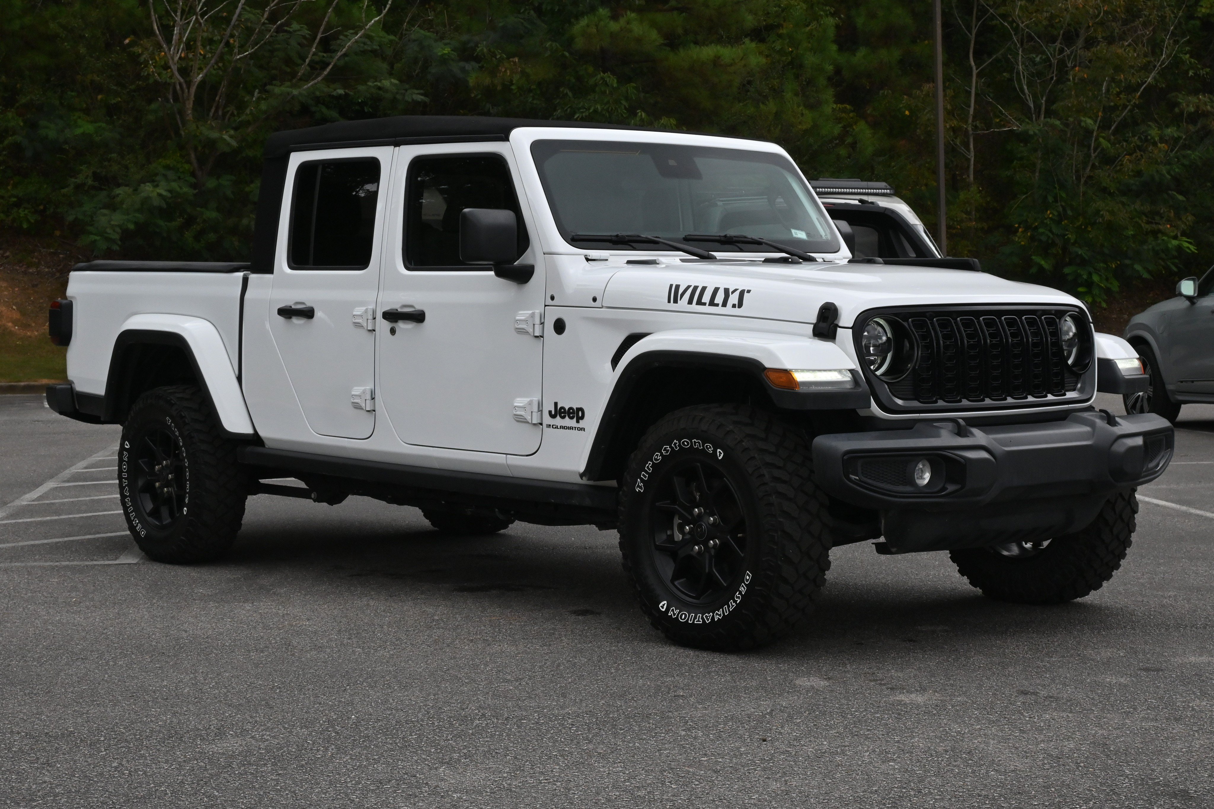 Used 2024 Jeep Gladiator Sport AWD/4WD image 11