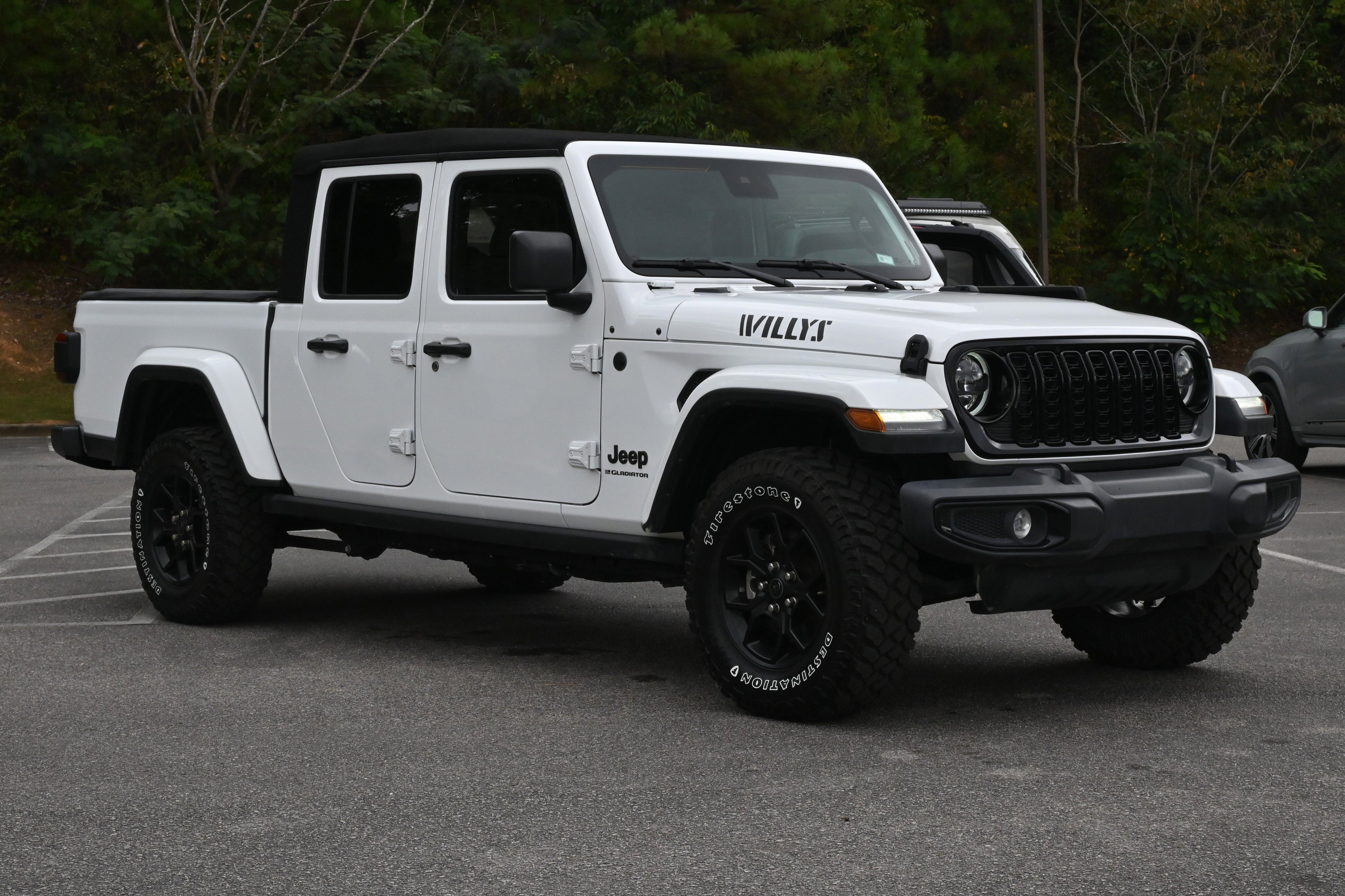 Used 2024 Jeep Gladiator Sport AWD/4WD image 11