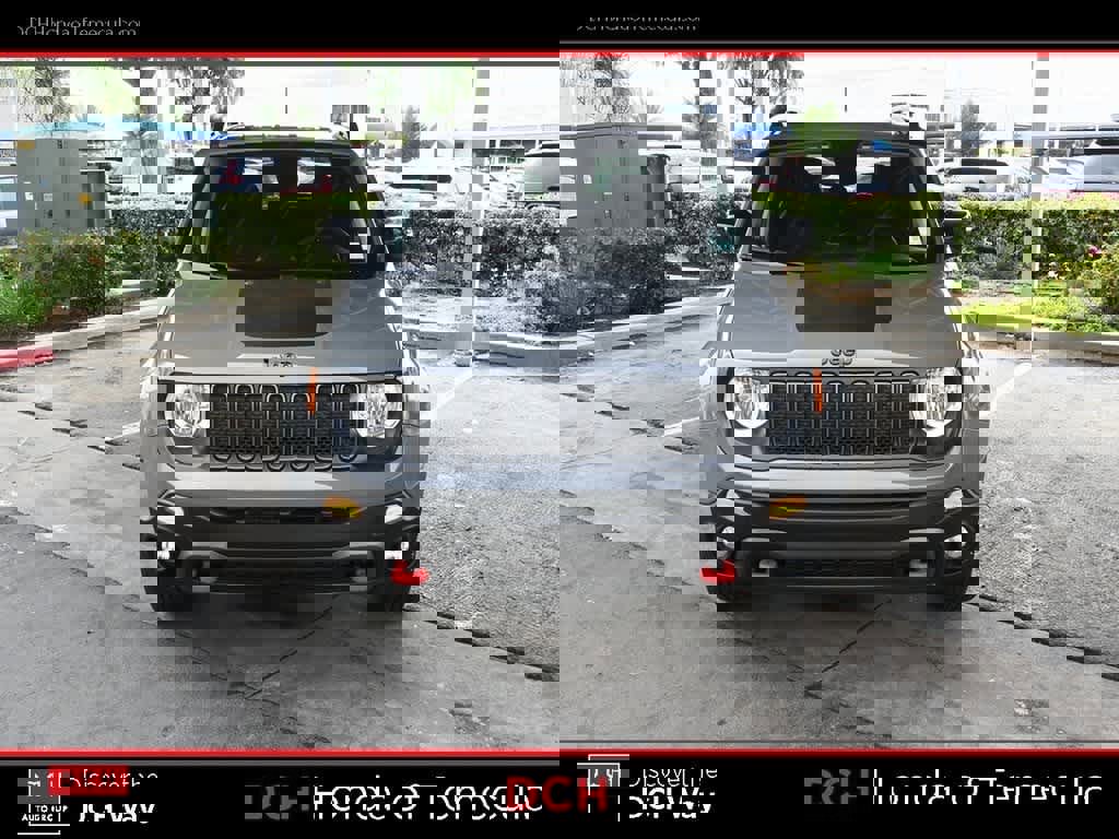 Used 2023 Jeep Renegade Trailhawk image 2