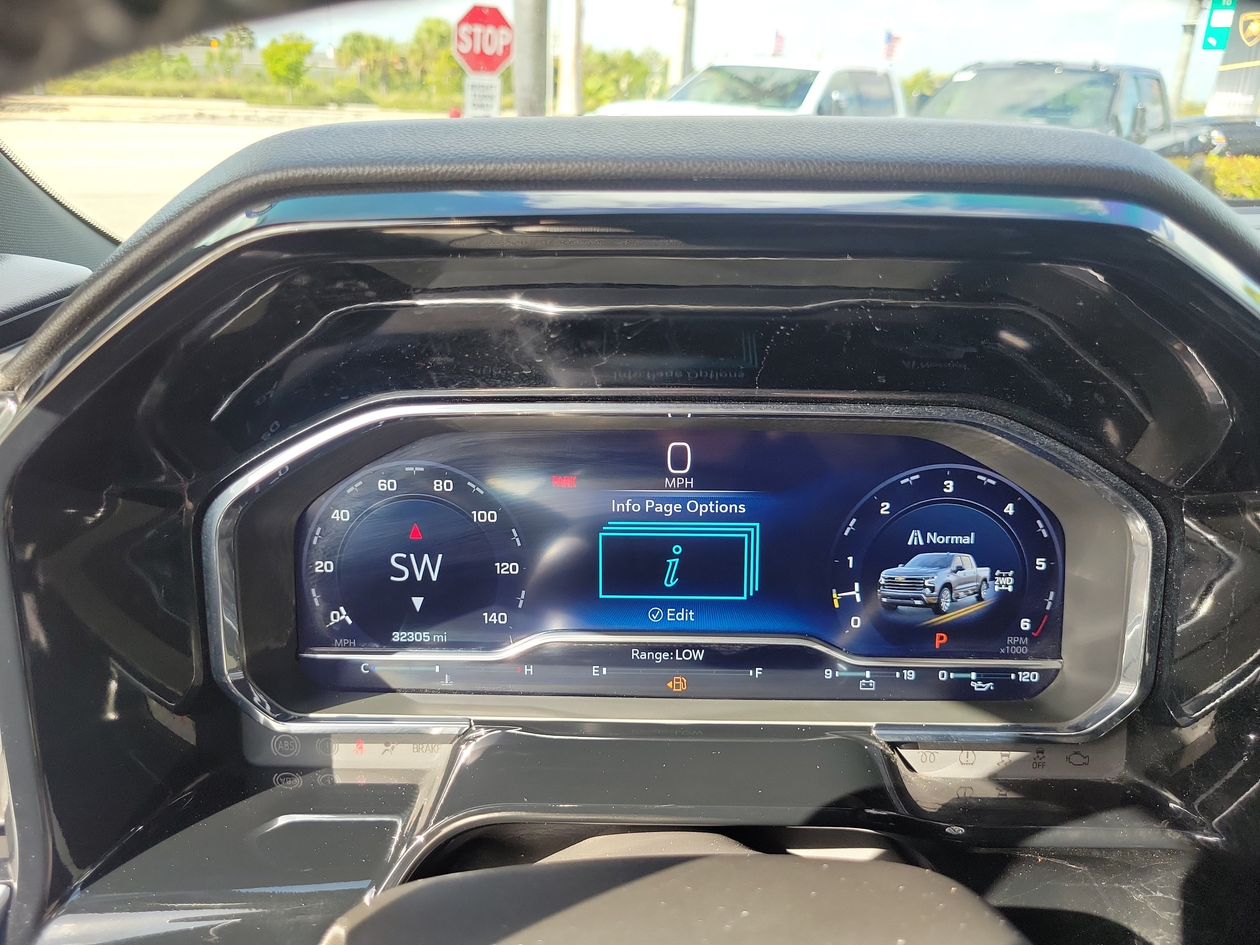 Used 2024 Chevrolet Silverado 1500 High Country w/ Technology Package AWD/4WD image 26