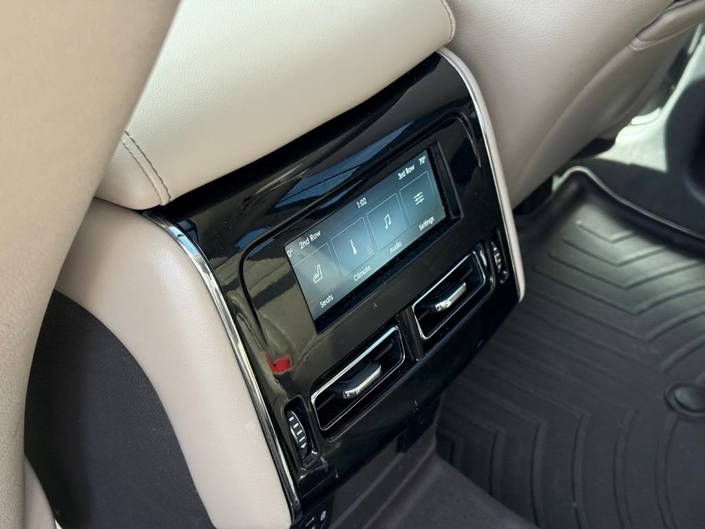Used 2020 Lincoln Aviator Reserve w/ Equipment Group 202A image 16