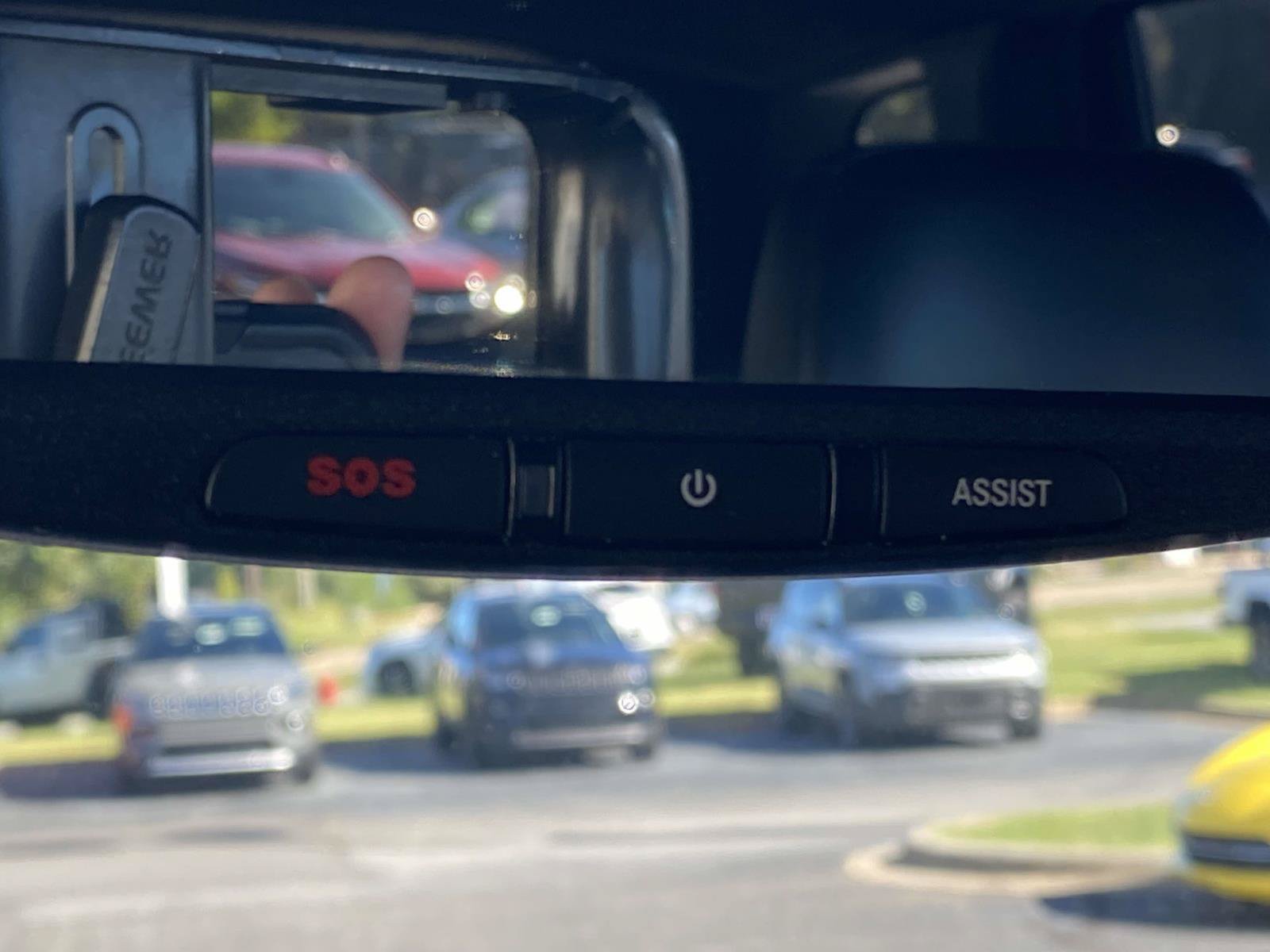 Used 2020 Jeep Grand Cherokee Altitude AWD/4WD image 43