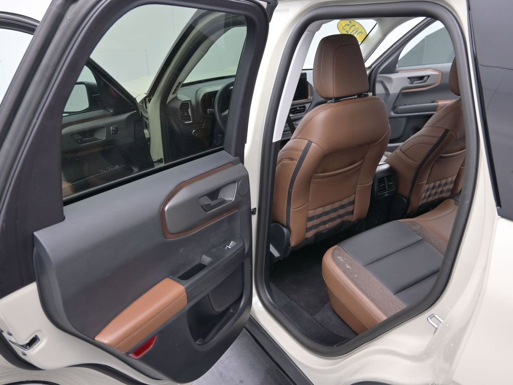 Used 2025 Ford Bronco Sport Outer Banks w/ Outer Banks Tech Package+ AWD/4WD image 12