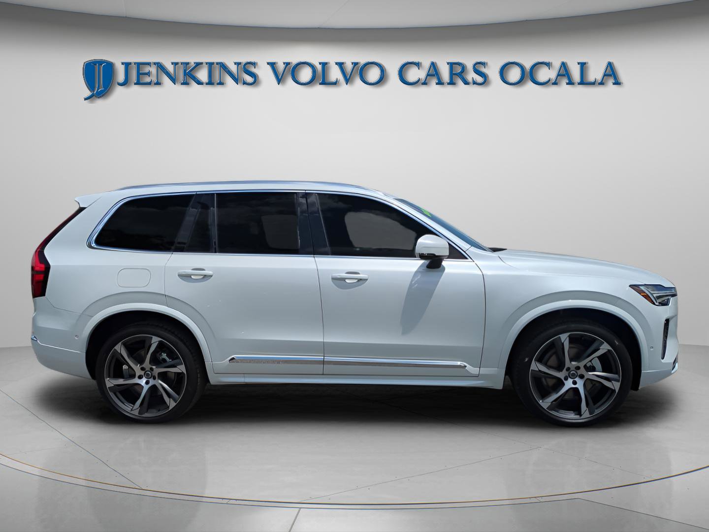 New 2025 Volvo XC90 B6 Ultra w/ Lounge Package image 9