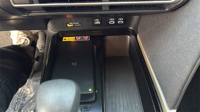 Used 2025 Toyota Camry LE image 18