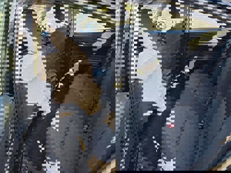 Used 2025 Toyota Camry LE image 9