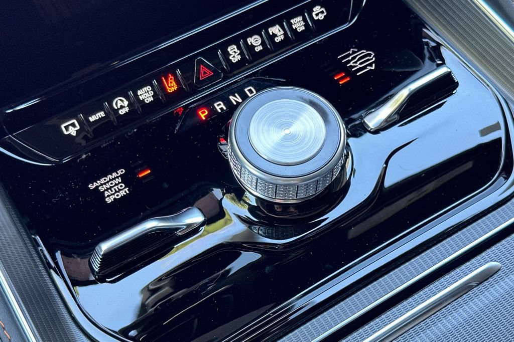 New 2026 Jeep Grand Wagoneer L Summit AWD/4WD image 23