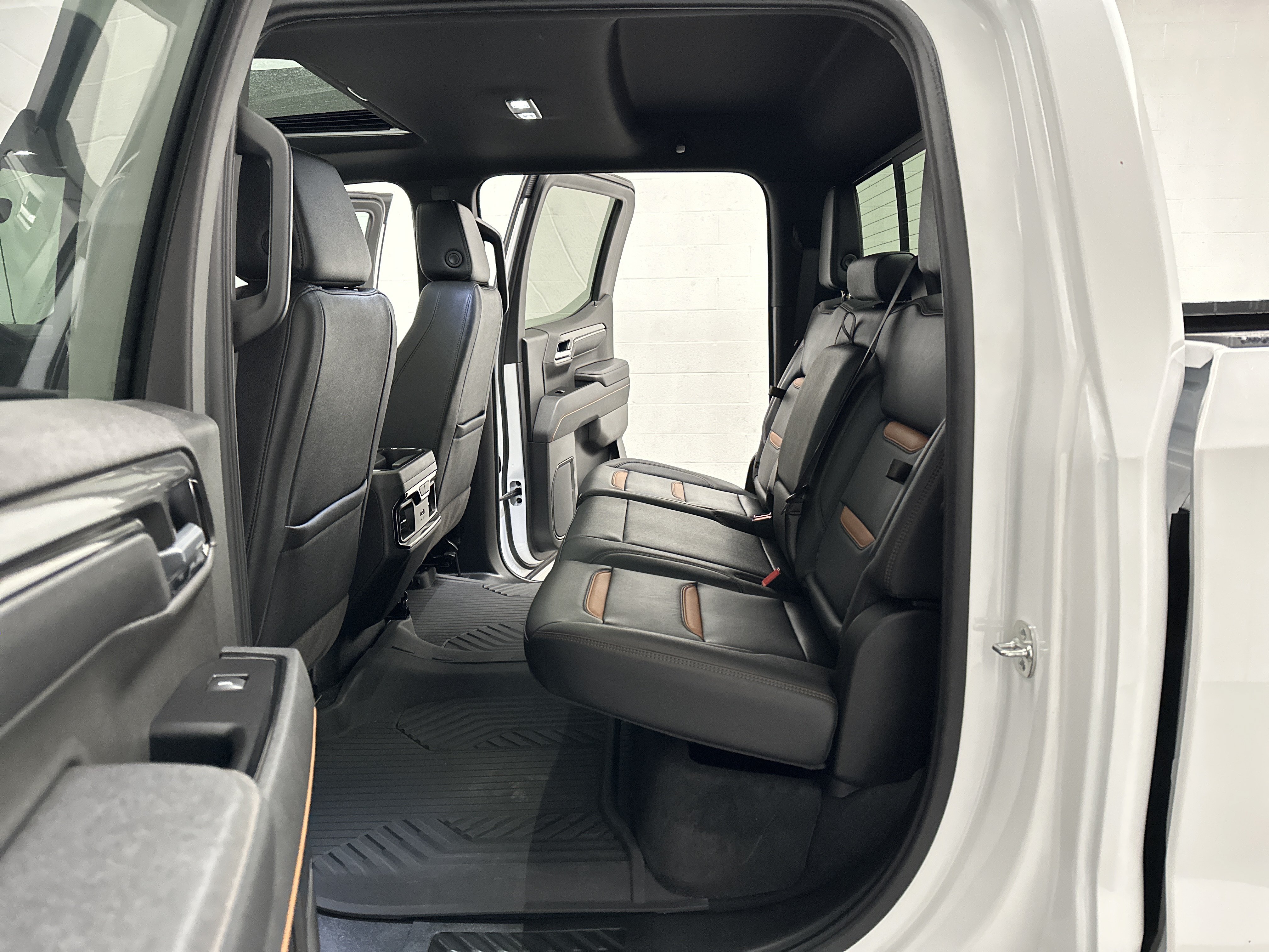 Used 2026 GMC Sierra 1500 AT4 w/ AT4 Premium Package AWD/4WD image 26