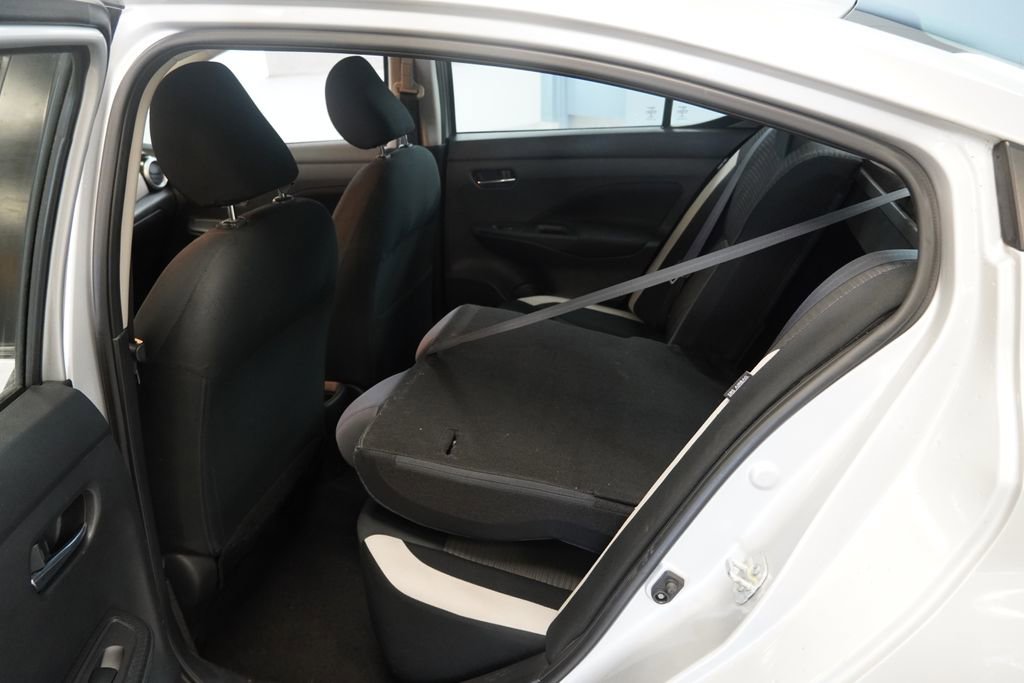 Used 2021 Nissan Versa SV image 19