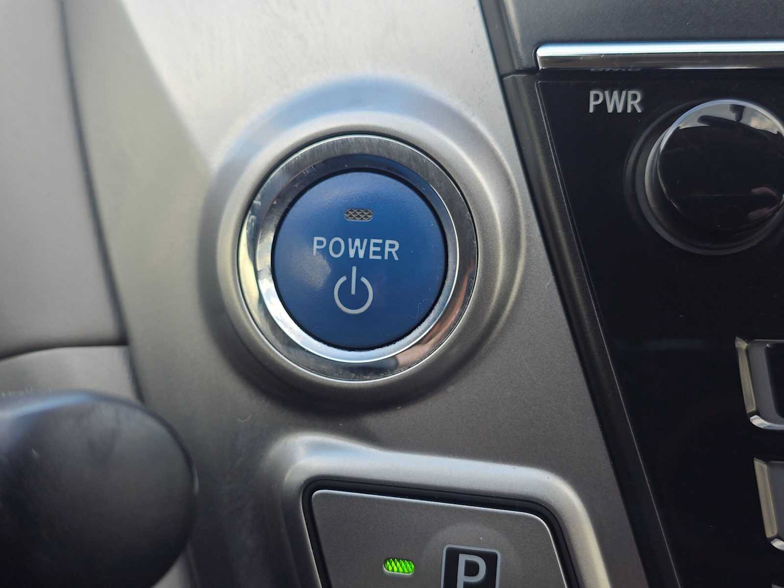 Used 2015 Toyota Prius V Three FWD image 29