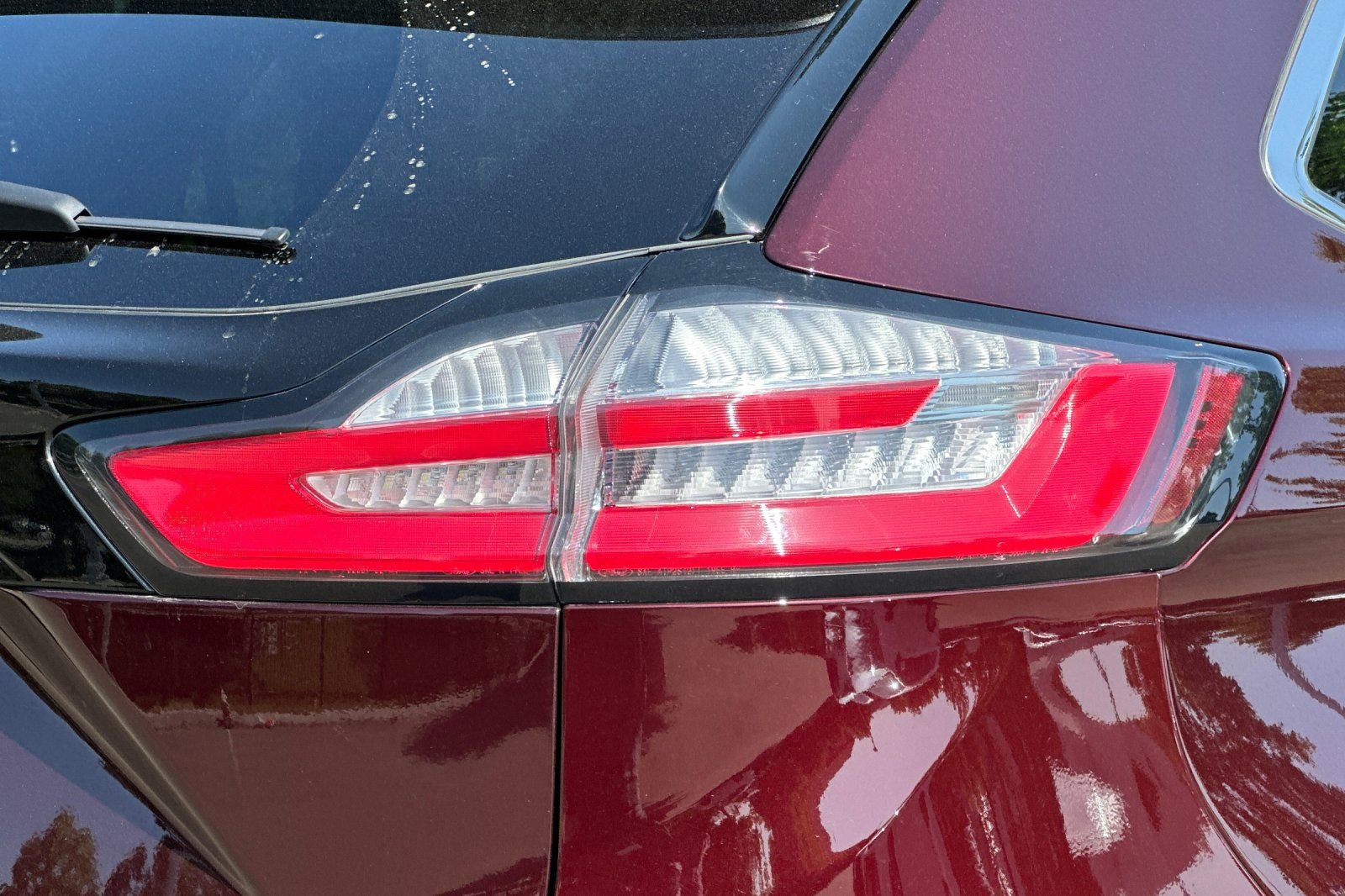 Used 2024 Ford Edge Titanium image 48