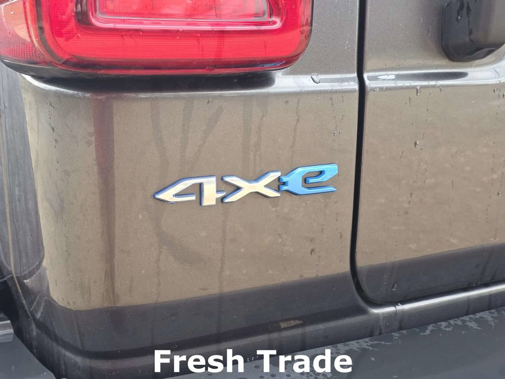 Used 2021 Jeep Wrangler Unlimited Sahara w/ Cold Weather Group image 7