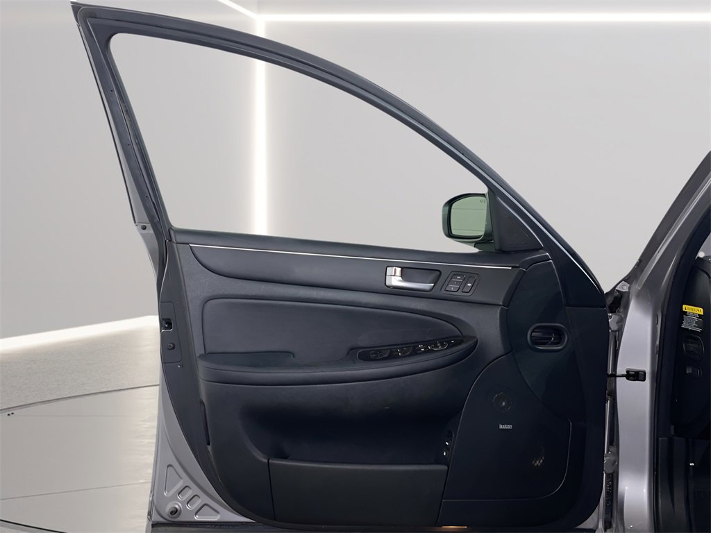 Used 2012 Hyundai Genesis 5.0 R-Spec image 9