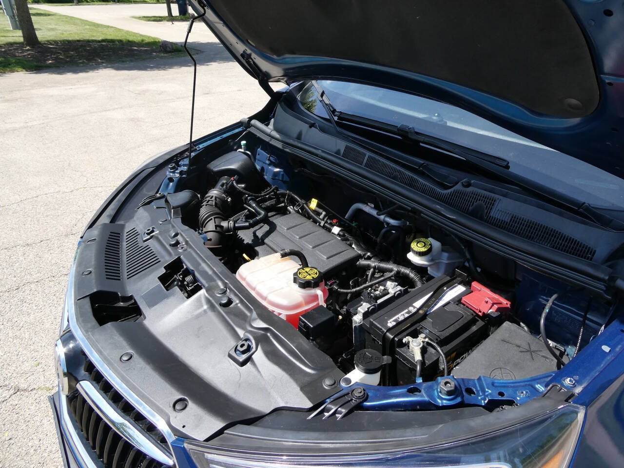 Used 2020 Buick Encore Preferred w/ Safety Package FWD image 34