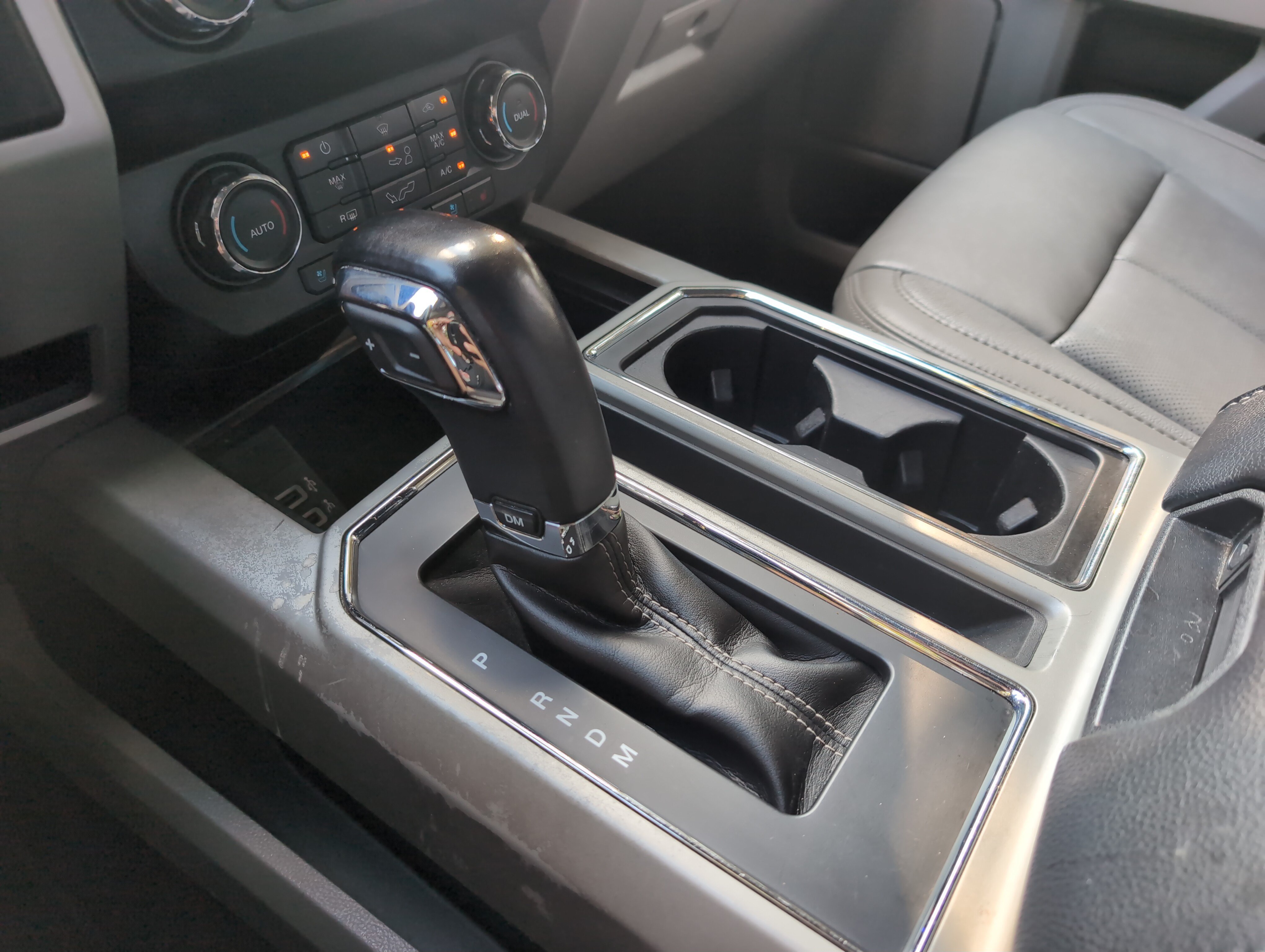 Used 2020 Ford F150 Lariat RWD image 26