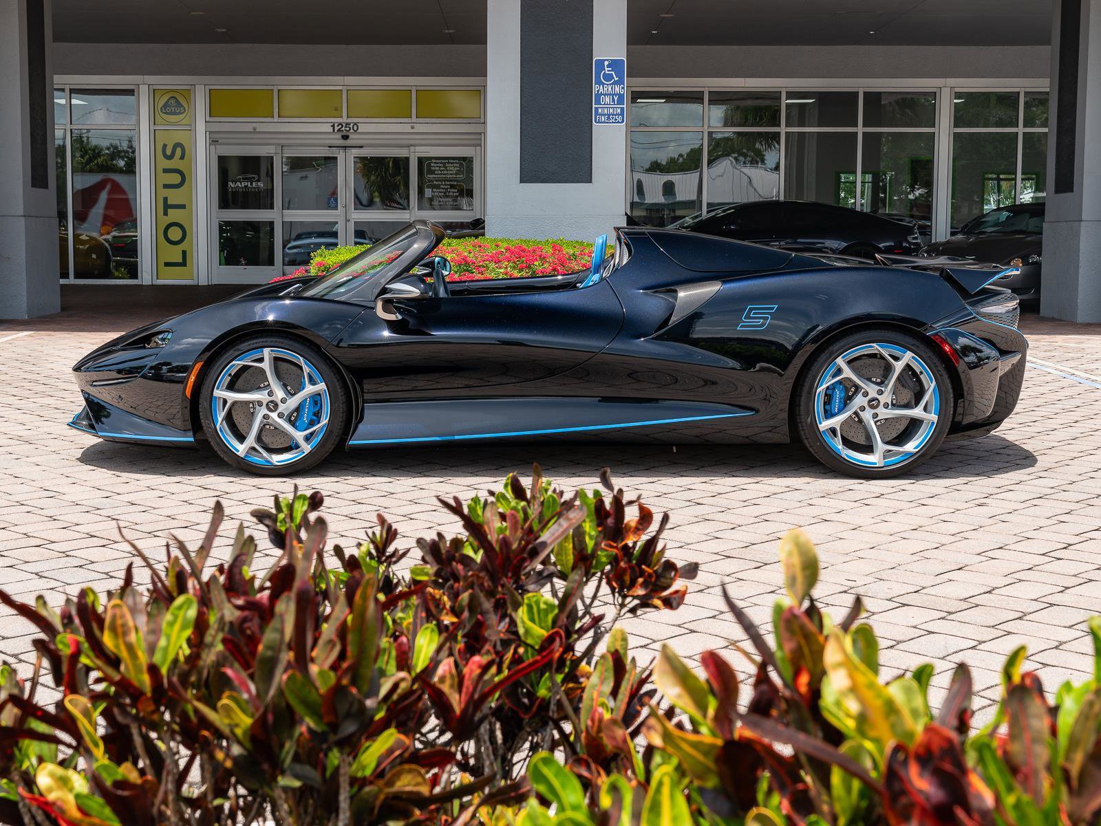 Used 2021 McLaren Elva RWD image 29