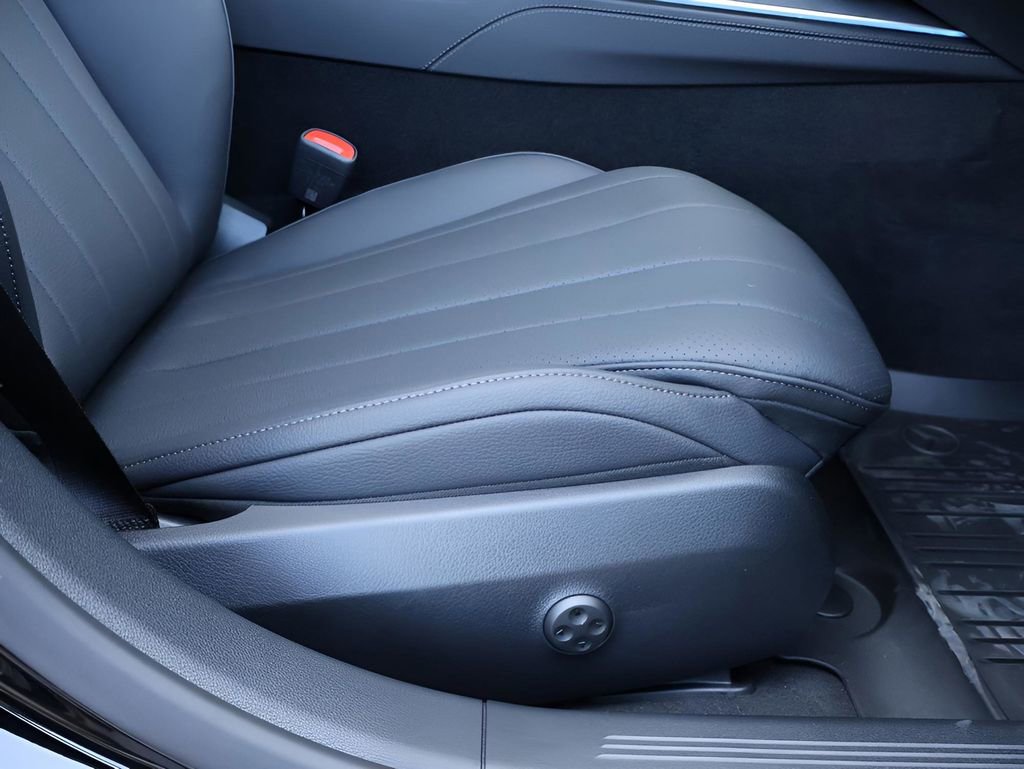 Certified 2025 Mercedes-Benz E 450 4MATIC All-Terrain Wagon image 12