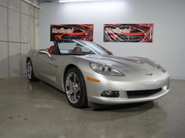 Used 2006 Chevrolet Corvette Convertible image 2