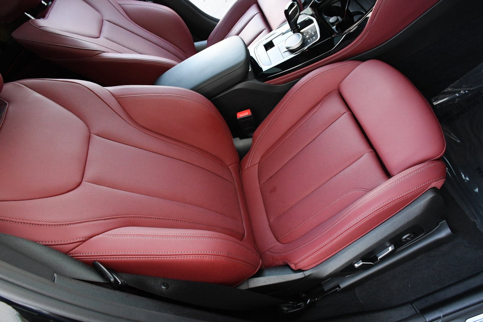 Used 2025 BMW X4 M40i w/ Premium Package image 16