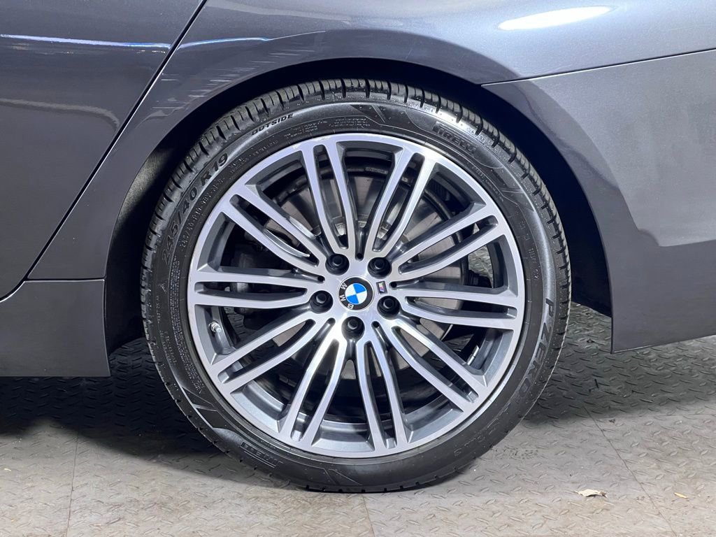 Used 2020 BMW 540i xDrive w/ M Sport Package image 13