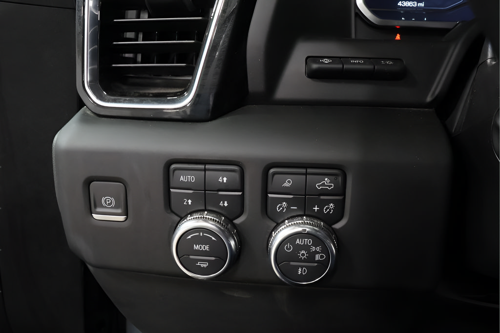 Used 2023 GMC Sierra 1500 Denali Ultimate AWD/4WD image 17