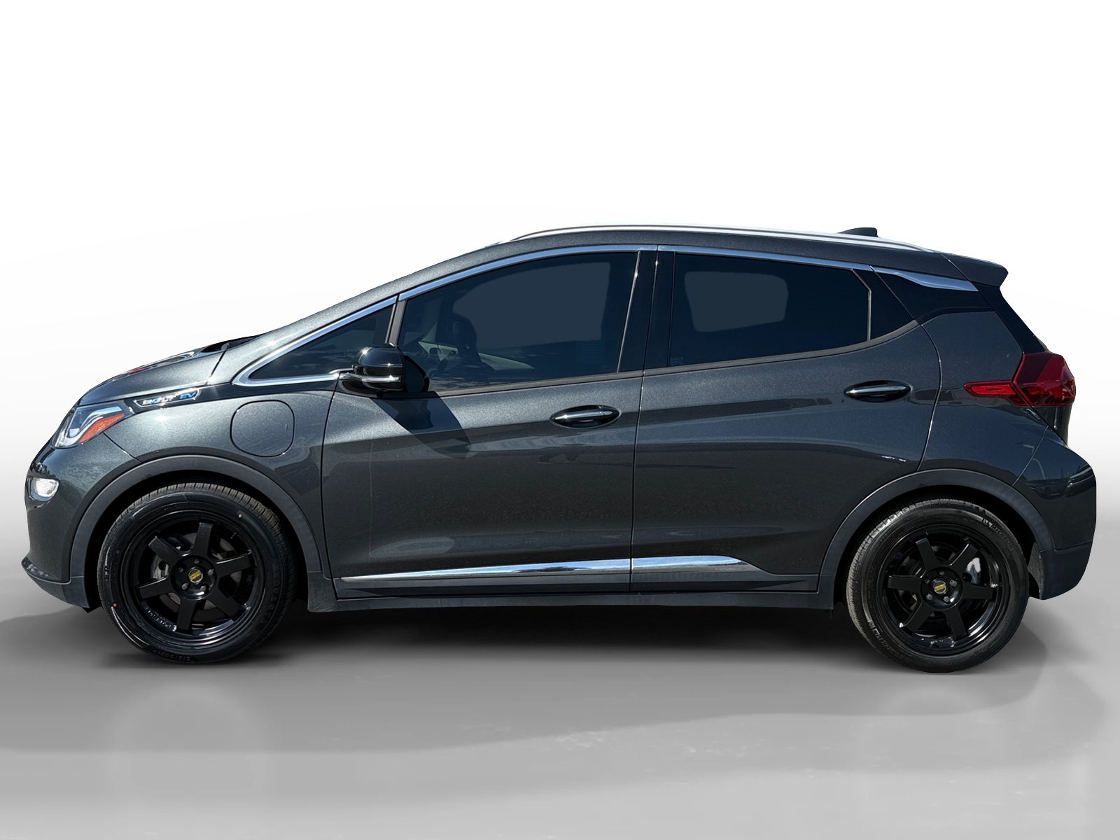 Used 2020 Chevrolet Bolt Premier w/ Infotainment Package FWD image 2