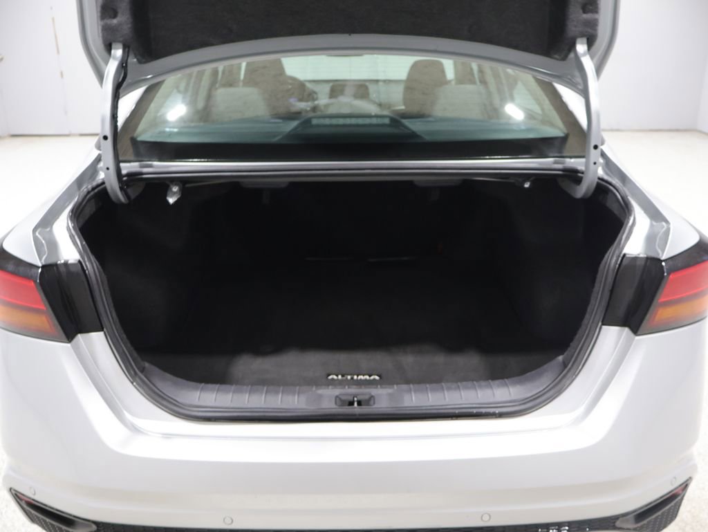 Used 2024 Nissan Altima 2.5 SV AWD/4WD image 4