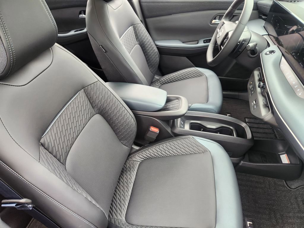 New 2026 Nissan Leaf Platinum+ w/ Cargo Package (Platinum+) image 10