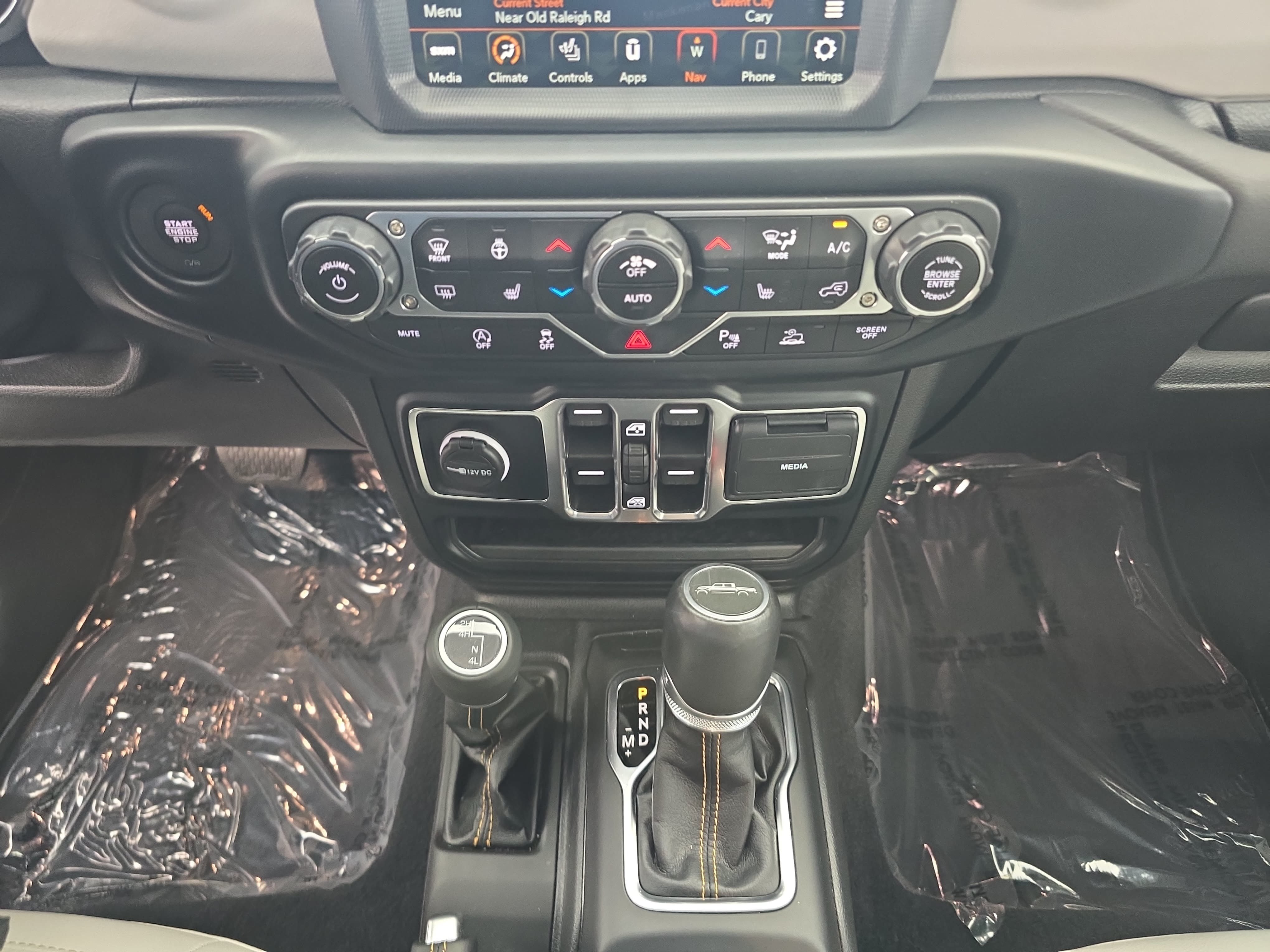 Used 2023 Jeep Gladiator Overland AWD/4WD image 23
