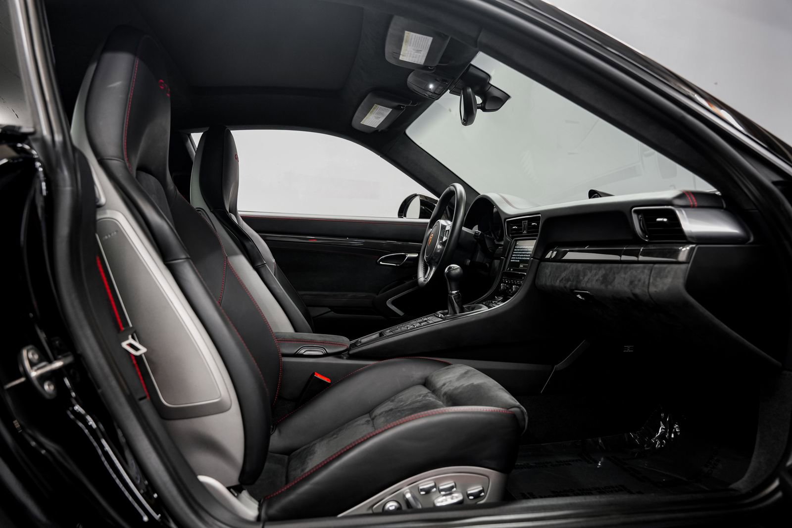 Used 2016 Porsche 911 Carrera 4 GTS AWD/4WD image 29