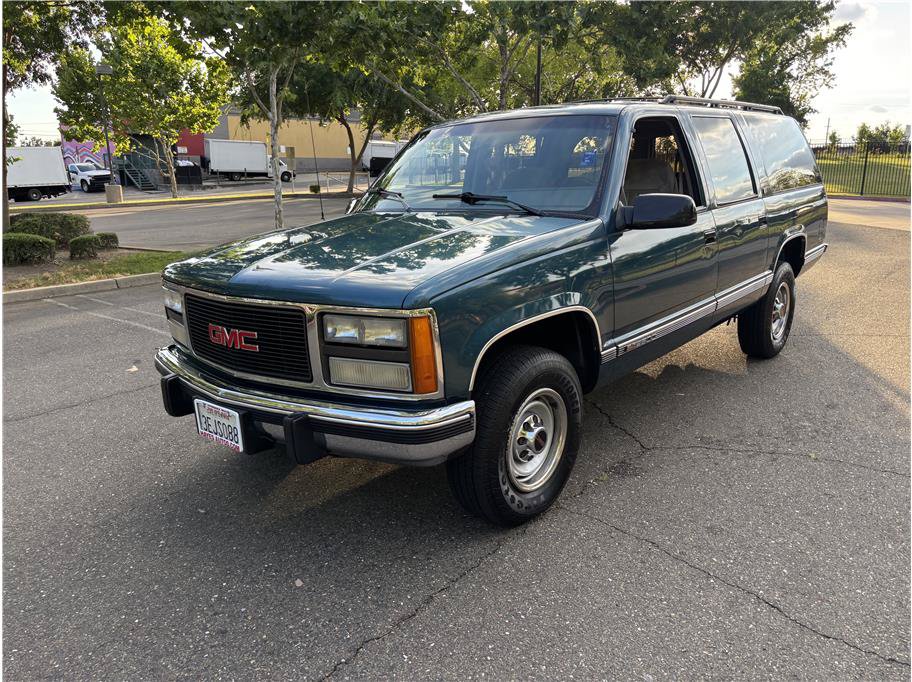 Used 1993 GMC Suburban 2500 RWD image 1