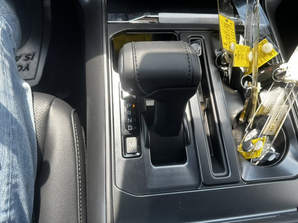 New 2025 Ford F150 Lariat w/ Equipment Group 501A Mid image 26